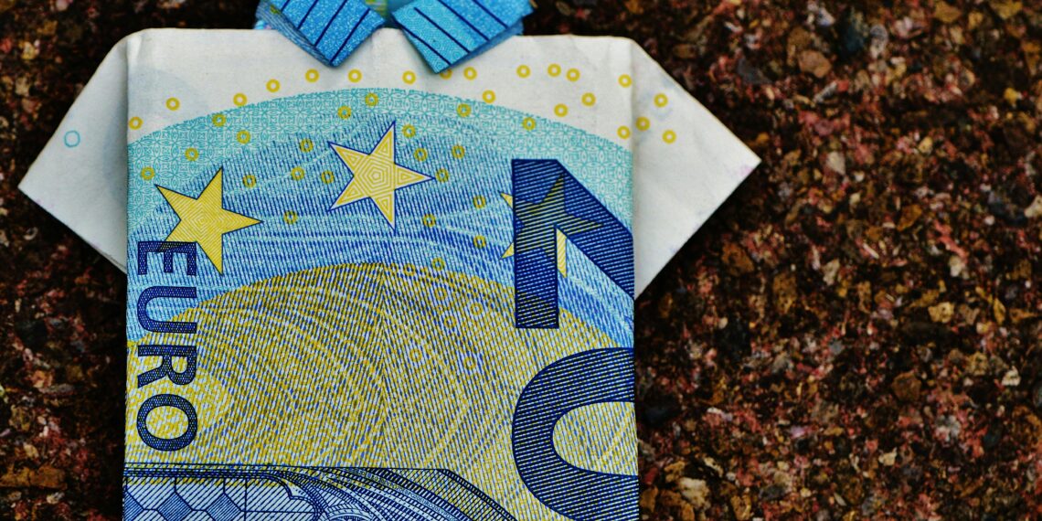 Top 10 Strongest Currencies in the World Right Now